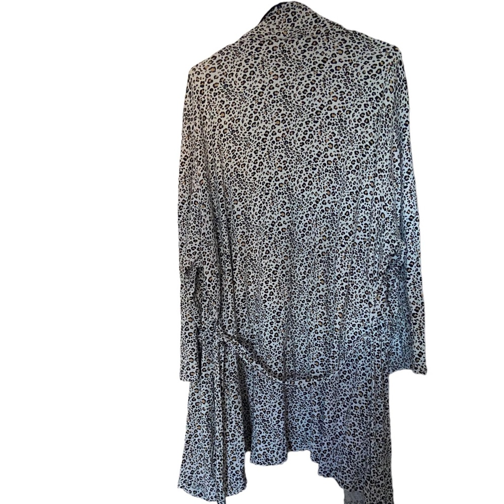 Sleep Sense Woman Leopard Print Robe - Picture 2 of 4
